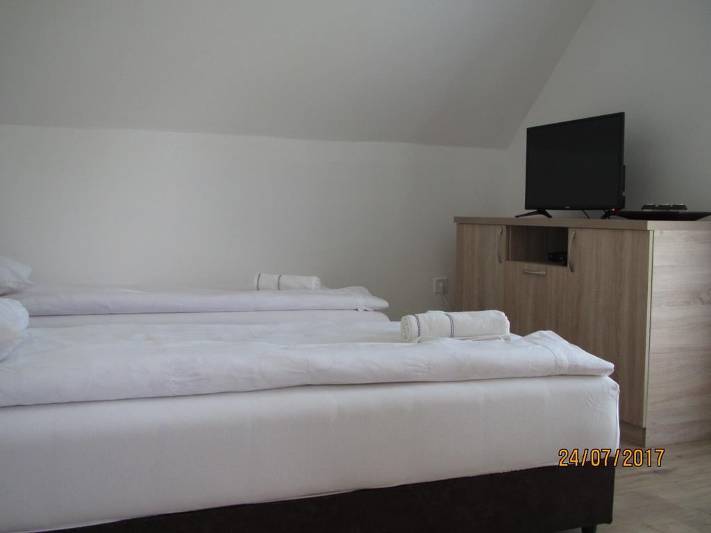 Guest House Baranin Pitomine 자블야크 외부 사진